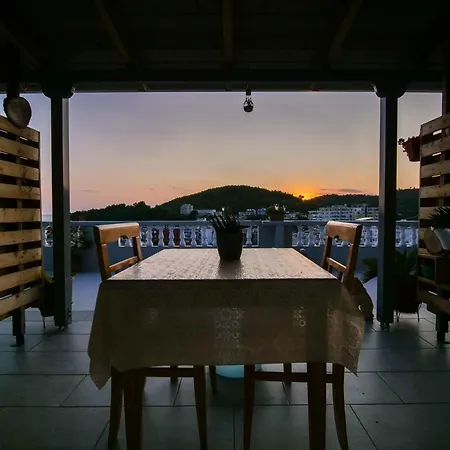 Sea Breeze Himare