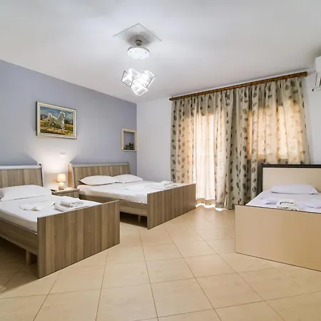 Sea Breeze Apartment Himare
