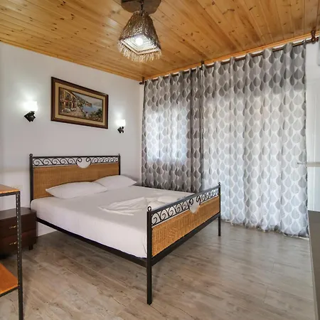 Apartment Sea Breeze Himare