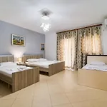 Sea Breeze Apartment Himarë