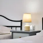 Apartment Sea Breeze