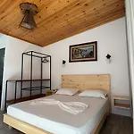 Sea Breeze Apartment Himarë