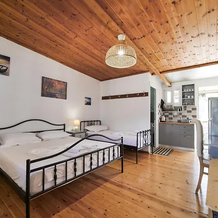 Sea Breeze Apartament *